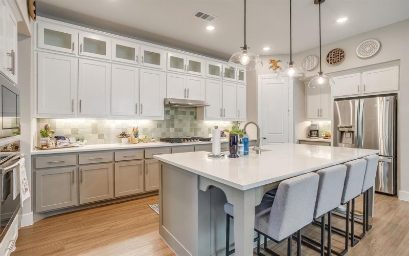 2132 Rolling Oaks Drive, Fort Worth, TX 76008, 4 Bedrooms Bedrooms, ,5 BathroomsBathrooms,Residential,For Sale,2132 Rolling Oaks Drive,0,21091450