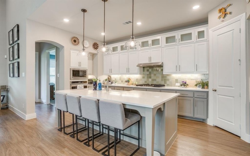 2132 Rolling Oaks Drive, Fort Worth, TX 76008, 4 Bedrooms Bedrooms, ,5 BathroomsBathrooms,Residential,For Sale,2132 Rolling Oaks Drive,0,21091450