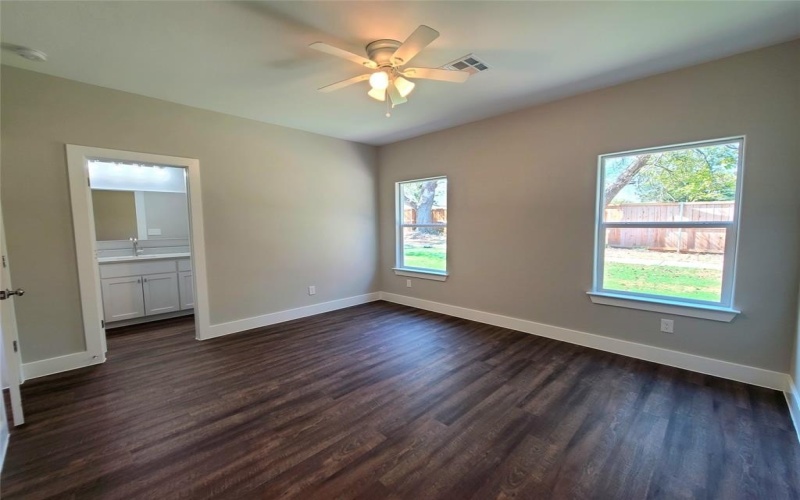 507 NE 5th Avenue, Durant, OK 74701, 6 Habitaciones Habitaciones , ,5 BañosBaños,Residential,En Venta,507 NE 5th Avenue,0,21091486