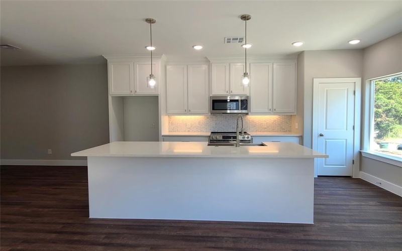 507 NE 5th Avenue, Durant, OK 74701, 6 Habitaciones Habitaciones , ,5 BañosBaños,Residential,En Venta,507 NE 5th Avenue,0,21091486