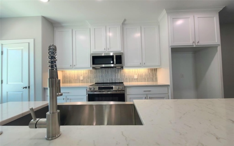 507 NE 5th Avenue, Durant, OK 74701, 6 Habitaciones Habitaciones , ,5 BañosBaños,Residential,En Venta,507 NE 5th Avenue,0,21091486