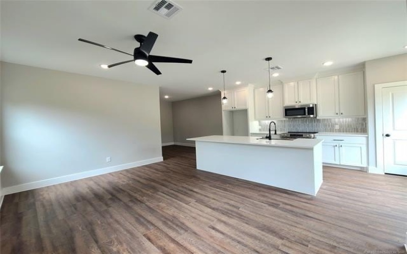 131 S McLean Drive, Durant, OK 74701, 6 Habitaciones Habitaciones , ,5 BañosBaños,Residential,En Venta,131 S McLean Drive,0,21091551