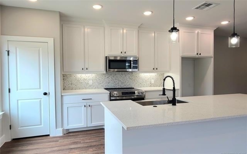 131 S McLean Drive, Durant, OK 74701, 6 Habitaciones Habitaciones , ,5 BañosBaños,Residential,En Venta,131 S McLean Drive,0,21091551