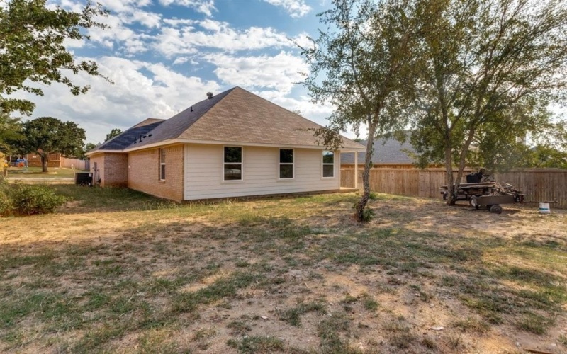 1517 Jacqueline Lane, Graham, TX 76450, 3 Habitaciones Habitaciones , ,2 BañosBaños,Residential,En Venta,1517 Jacqueline Lane,0,21091604