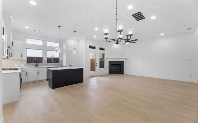 102 Kensington Drive, Lewisville, TX 75067, 3 Bedrooms Bedrooms, ,2 BathroomsBathrooms,Residential,For Sale,102 Kensington Drive,0,21091694