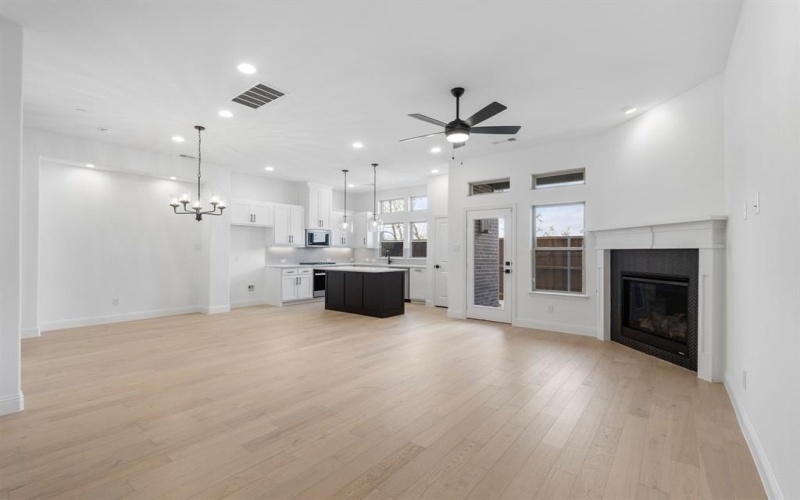 102 Kensington Drive, Lewisville, TX 75067, 3 Bedrooms Bedrooms, ,2 BathroomsBathrooms,Residential,For Sale,102 Kensington Drive,0,21091694