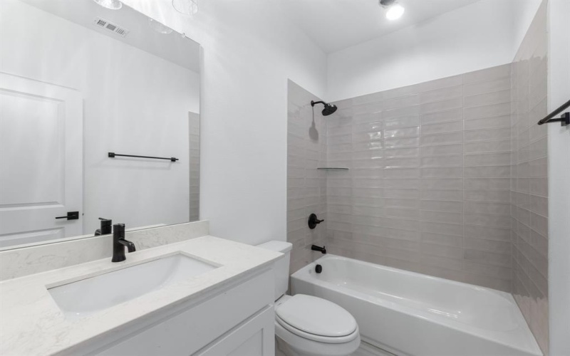 102 Kensington Drive, Lewisville, TX 75067, 3 Bedrooms Bedrooms, ,2 BathroomsBathrooms,Residential,For Sale,102 Kensington Drive,0,21091694