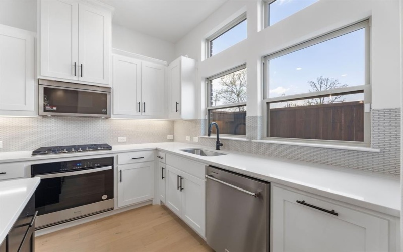 102 Kensington Drive, Lewisville, TX 75067, 3 Bedrooms Bedrooms, ,2 BathroomsBathrooms,Residential,For Sale,102 Kensington Drive,0,21091694