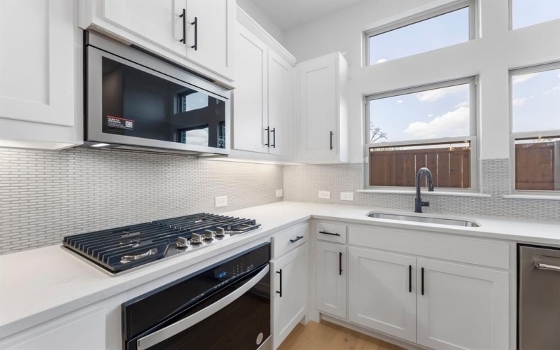 102 Kensington Drive, Lewisville, TX 75067, 3 Bedrooms Bedrooms, ,2 BathroomsBathrooms,Residential,For Sale,102 Kensington Drive,0,21091694