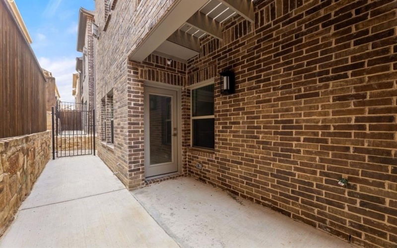 111 Kensington Drive, Lewisville, TX 75067, 3 Habitaciones Habitaciones , ,2 BañosBaños,Residential,En Venta,111 Kensington Drive,0,21091708