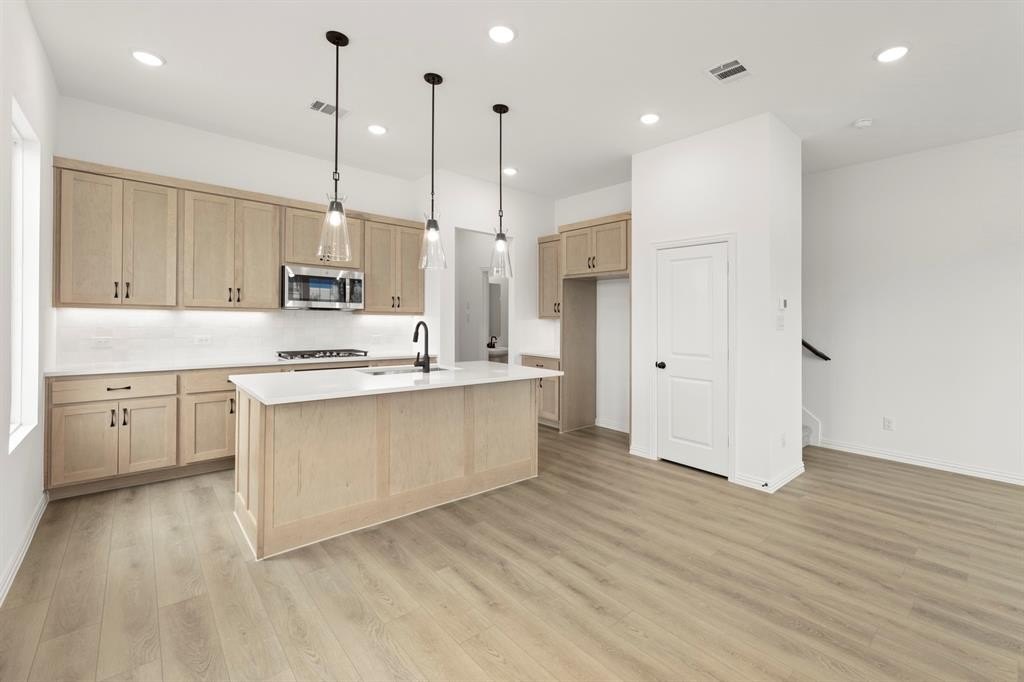 705 Kerrville Lane, Plano, TX 75075, 3 Habitaciones Habitaciones , ,2 BañosBaños,Residential,En Venta,705 Kerrville Lane,0,21092003