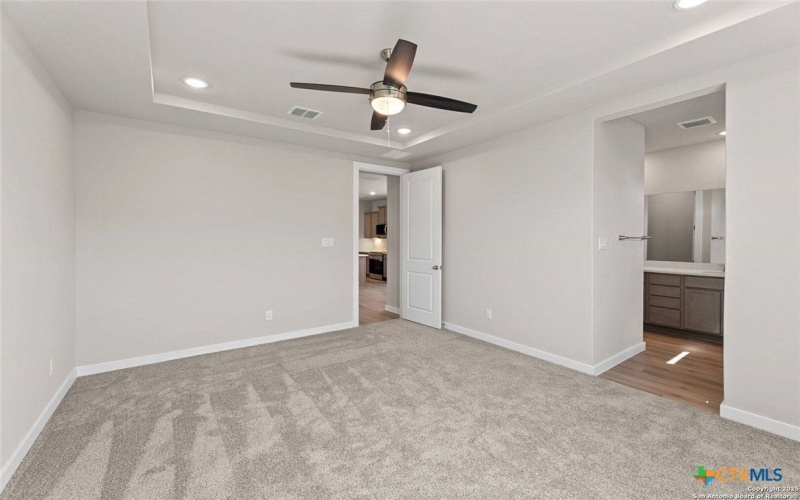 741 Whitman Street, New Braunfels, TX 78130, 4 Habitaciones Habitaciones , ,2 BañosBaños,Residential,En Venta,741 Whitman Street,0,595876