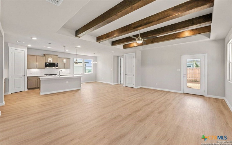 741 Whitman Street, New Braunfels, TX 78130, 4 Habitaciones Habitaciones , ,2 BañosBaños,Residential,En Venta,741 Whitman Street,0,595876