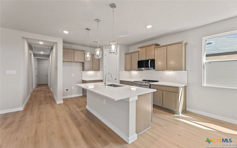741 Whitman Street, New Braunfels, TX 78130, 4 Habitaciones Habitaciones , ,2 BañosBaños,Residential,En Venta,741 Whitman Street,0,595876