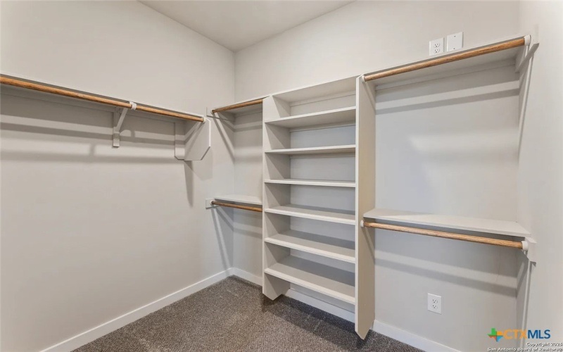735 Langston Lane, New Braunfels, TX 78130, 4 Habitaciones Habitaciones , ,3 BañosBaños,Residential,En Venta,735 Langston Lane,0,595878