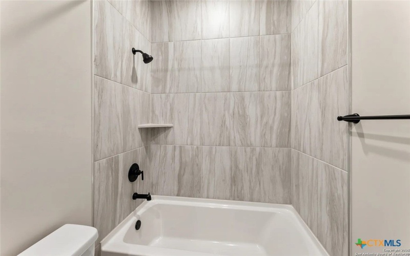 735 Langston Lane, New Braunfels, TX 78130, 4 Habitaciones Habitaciones , ,3 BañosBaños,Residential,En Venta,735 Langston Lane,0,595878