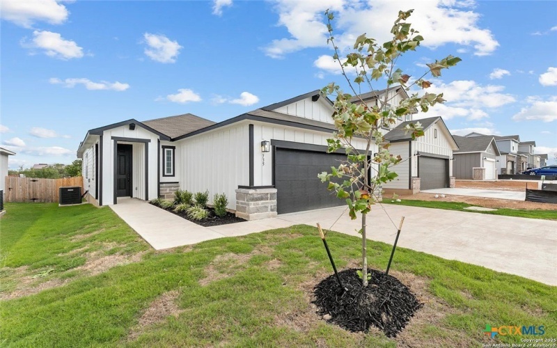 735 Langston Lane, New Braunfels, TX 78130, 4 Habitaciones Habitaciones , ,3 BañosBaños,Residential,En Venta,735 Langston Lane,0,595878