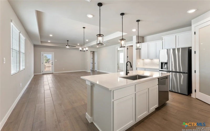 735 Langston Lane, New Braunfels, TX 78130, 4 Habitaciones Habitaciones , ,3 BañosBaños,Residential,En Venta,735 Langston Lane,0,595878