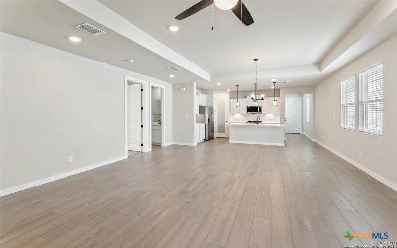 735 Langston Lane, New Braunfels, TX 78130, 4 Habitaciones Habitaciones , ,3 BañosBaños,Residential,En Venta,735 Langston Lane,0,595878