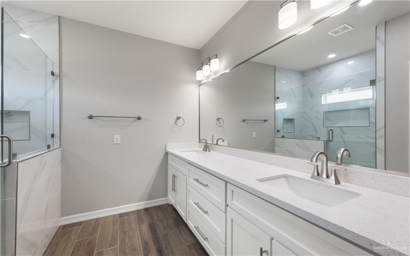 2200 Zinnia Street, Weslaco, TX 78599, 3 Habitaciones Habitaciones , ,2 BañosBaños,Residential,En Venta,2200 Zinnia Street,0,483904