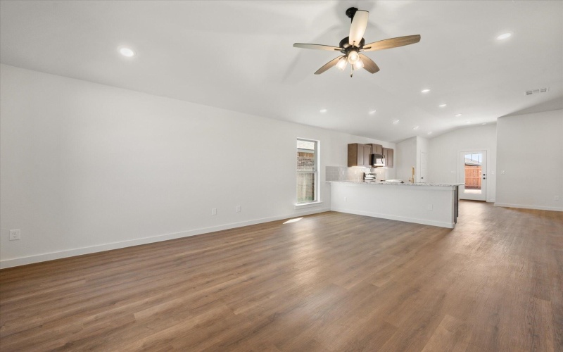 3017 139th Street, Lubbock, TX 79423, 3 Habitaciones Habitaciones , ,2 BañosBaños,Residential,En Venta,3017 139th Street,0,202562089
