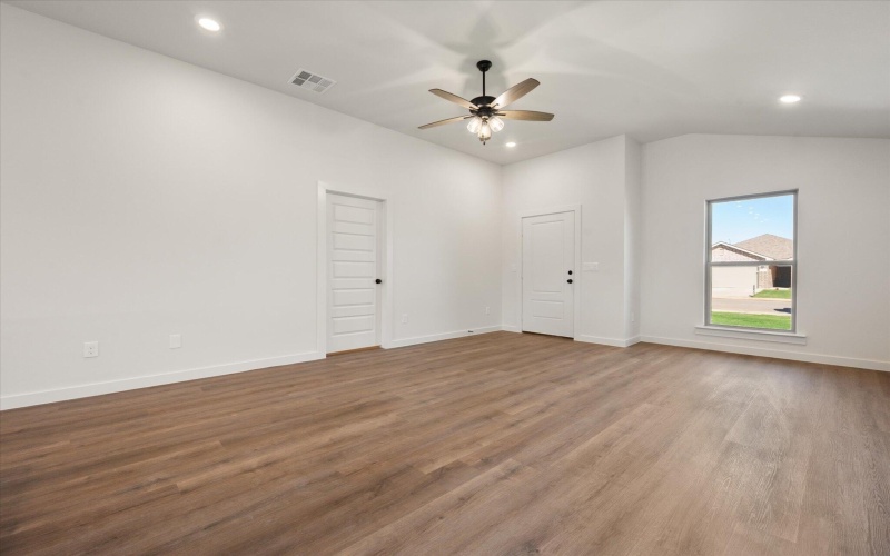 3017 139th Street, Lubbock, TX 79423, 3 Habitaciones Habitaciones , ,2 BañosBaños,Residential,En Venta,3017 139th Street,0,202562089