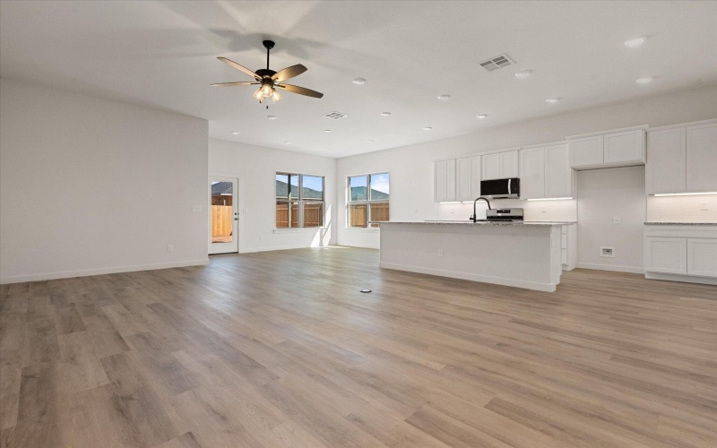 3022 139th Street, Lubbock, TX 79423, 4 Bedrooms Bedrooms, ,2 BathroomsBathrooms,Residential,For Sale,3022 139th Street,0,202562091