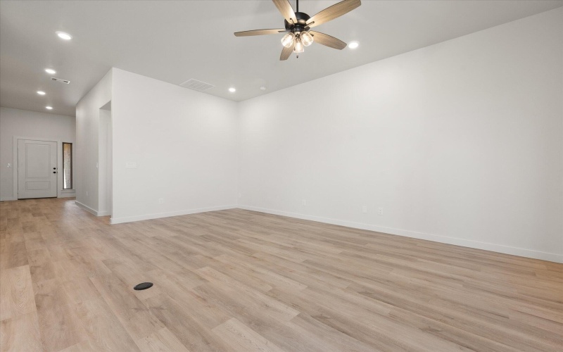 3002 139th Street, Lubbock, TX 79423, 4 Habitaciones Habitaciones , ,2 BañosBaños,Residential,En Venta,3002 139th Street,0,202562096