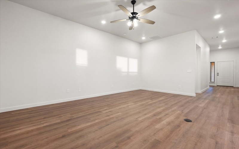 10608 Beaufort Avenue, Lubbock, TX 79424, 4 Habitaciones Habitaciones , ,2 BañosBaños,Residential,En Venta,10608 Beaufort Avenue,0,202562098