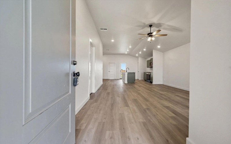 7215 8th Street, Lubbock, TX 79416, 3 Habitaciones Habitaciones , ,2 BañosBaños,Residential,En Venta,7215 8th Street,0,202562102