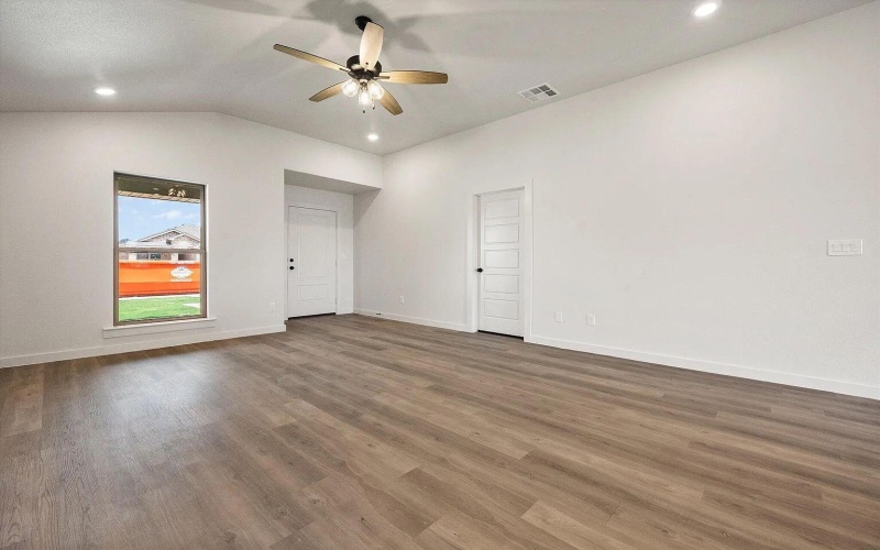 7215 8th Street, Lubbock, TX 79416, 3 Habitaciones Habitaciones , ,2 BañosBaños,Residential,En Venta,7215 8th Street,0,202562102