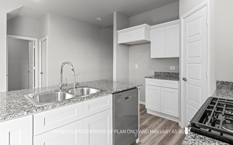 2901 138th Place, Lubbock, TX 79423, 5 Habitaciones Habitaciones , ,3 BañosBaños,Residential,En Venta,2901 138th Place,0,202562111