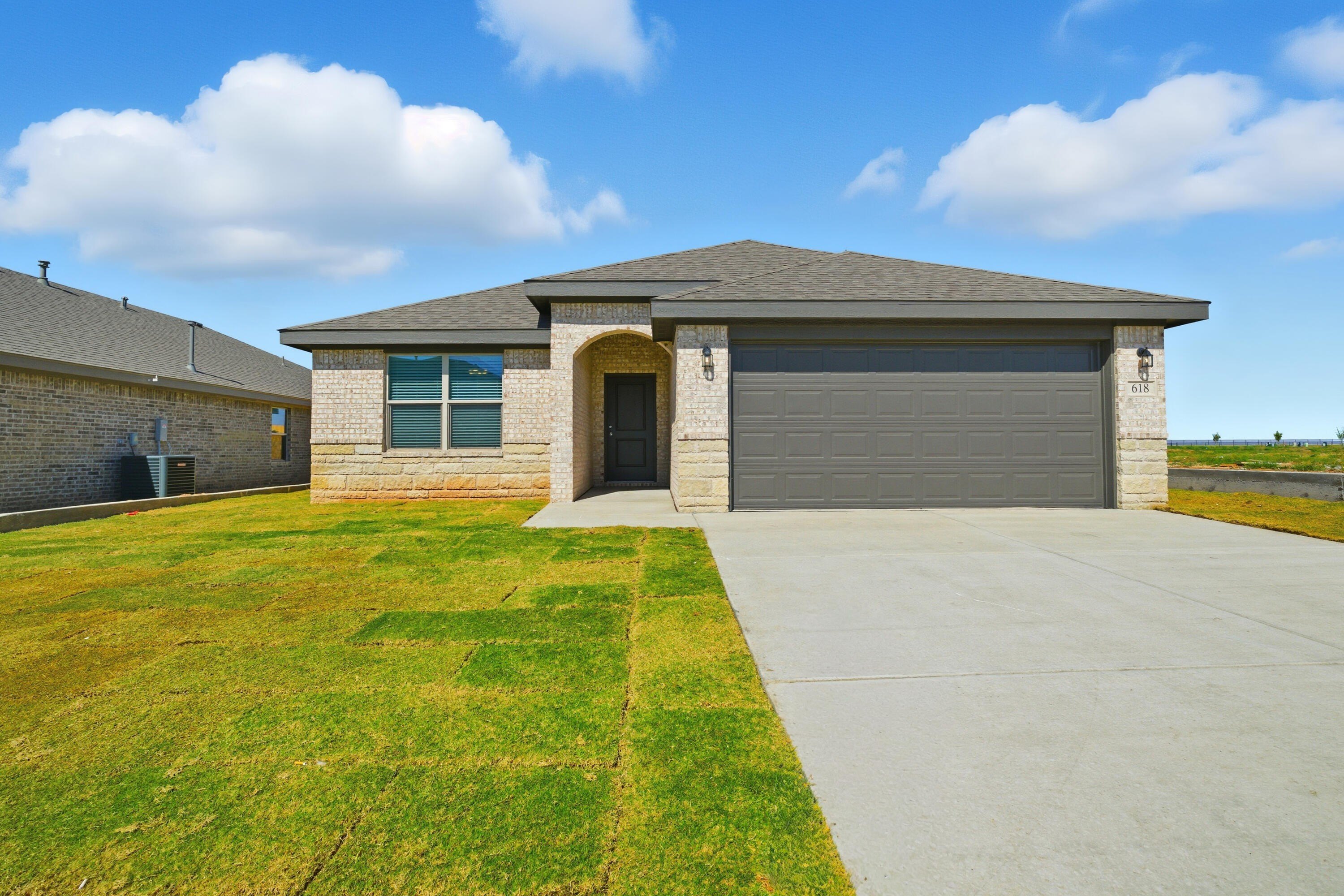 618 E 13th Street, Wolfforth, TX 79382, 3 Bedrooms Bedrooms, ,2 BathroomsBathrooms,Residential,For Sale,618 E 13th Street,0,202562120