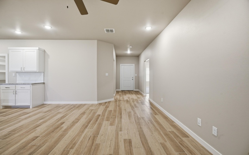 618 E 13th Street, Wolfforth, TX 79382, 3 Bedrooms Bedrooms, ,2 BathroomsBathrooms,Residential,For Sale,618 E 13th Street,0,202562120