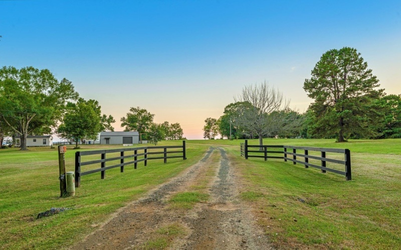 1638 County Road 4740, Broaddus, TX 75929, 1 Bedroom Bedrooms, ,1 BathroomBathrooms,Residential,For Sale,1638 County Road 4740,0,5106852