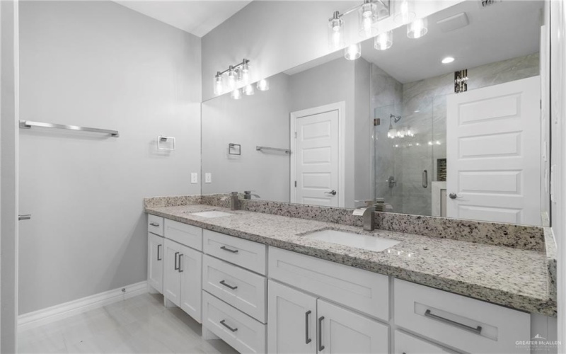 1309 E Evergreen Street, San Juan, TX 78589, 4 Bedrooms Bedrooms, ,2 BathroomsBathrooms,Residential,For Sale,1309 E Evergreen Street,467649