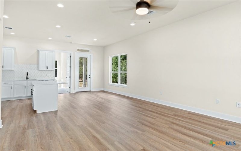 223 W Allen Street, Bartlett, TX 76511, 3 Bedrooms Bedrooms, ,2 BathroomsBathrooms,Residential,For Sale,223 W Allen Street,0,595011