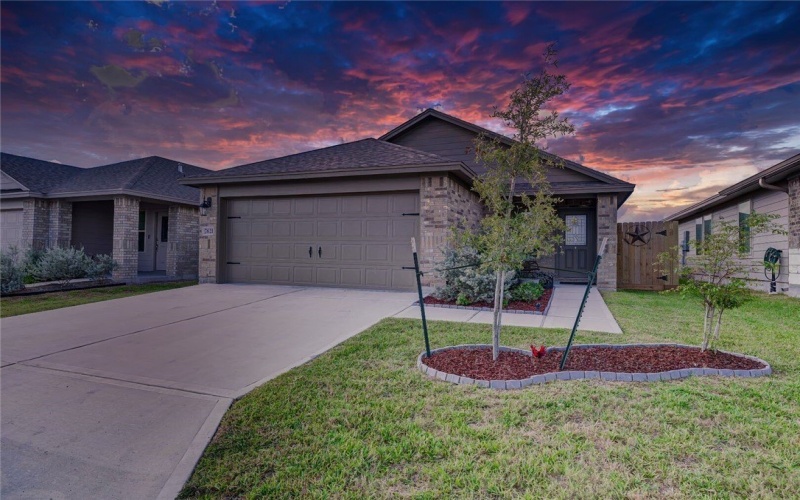 7621 Bullrider Drive, Corpus Christi, TX 78414, 3 Bedrooms Bedrooms, ,2 BathroomsBathrooms,Residential,For Sale,7621 Bullrider Drive,0,466575