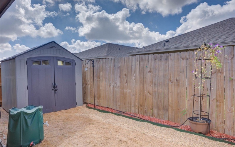 7621 Bullrider Drive, Corpus Christi, TX 78414, 3 Bedrooms Bedrooms, ,2 BathroomsBathrooms,Residential,For Sale,7621 Bullrider Drive,0,466575