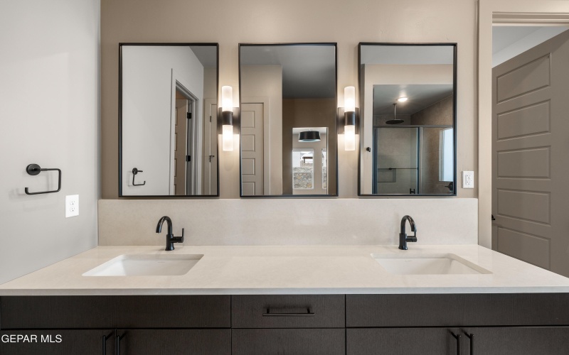 7436 Cimarron Rim Drive, El Paso, TX 79911, 5 Bedrooms Bedrooms, ,3 BathroomsBathrooms,Residential,For Sale,7436 Cimarron Rim Drive,0,932440