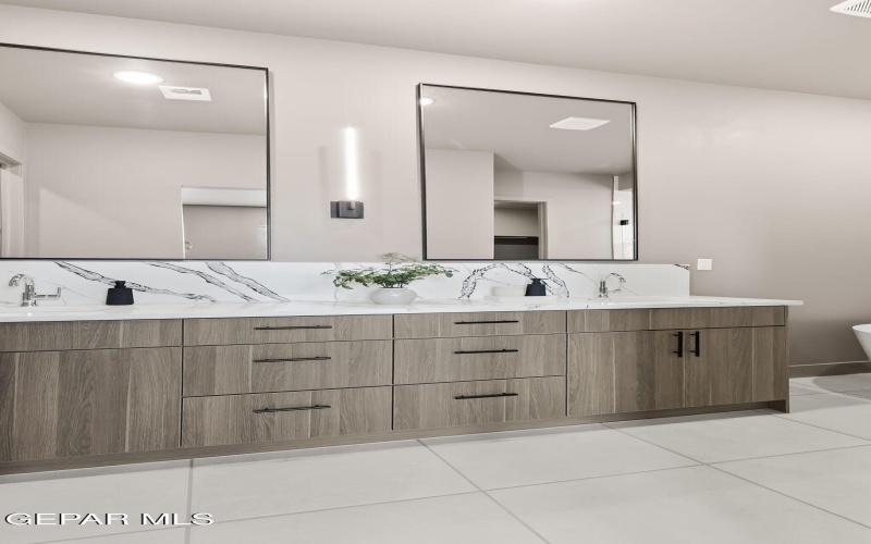 7436 Cimarron Rim Drive, El Paso, TX 79911, 5 Bedrooms Bedrooms, ,3 BathroomsBathrooms,Residential,For Sale,7436 Cimarron Rim Drive,0,932440