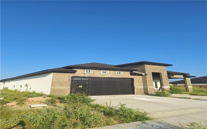 3013 N Elm Avenue, Edinburg, TX 78541, 4 Bedrooms Bedrooms, ,3 BathroomsBathrooms,Residential,For Sale,3013 N Elm Avenue,0,483832