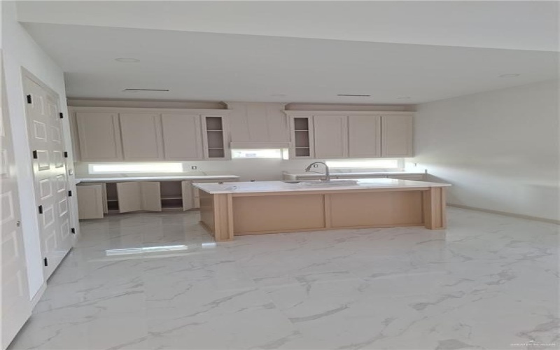 3013 N Elm Avenue, Edinburg, TX 78541, 4 Bedrooms Bedrooms, ,3 BathroomsBathrooms,Residential,For Sale,3013 N Elm Avenue,0,483832