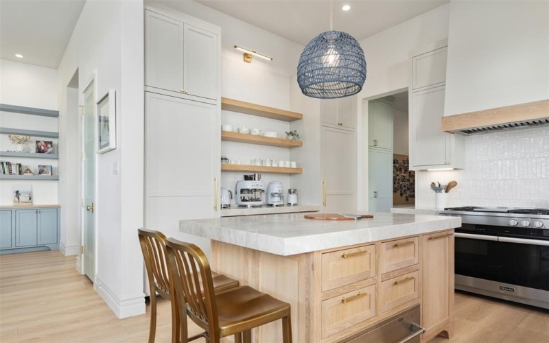 13290 Waterside Drive, Malakoff, TX 75148, 5 Bedrooms Bedrooms, ,6 BathroomsBathrooms,Residential,For Sale,13290 Waterside Drive,0,21089382