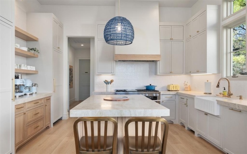 13290 Waterside Drive, Malakoff, TX 75148, 5 Bedrooms Bedrooms, ,6 BathroomsBathrooms,Residential,For Sale,13290 Waterside Drive,0,21089382