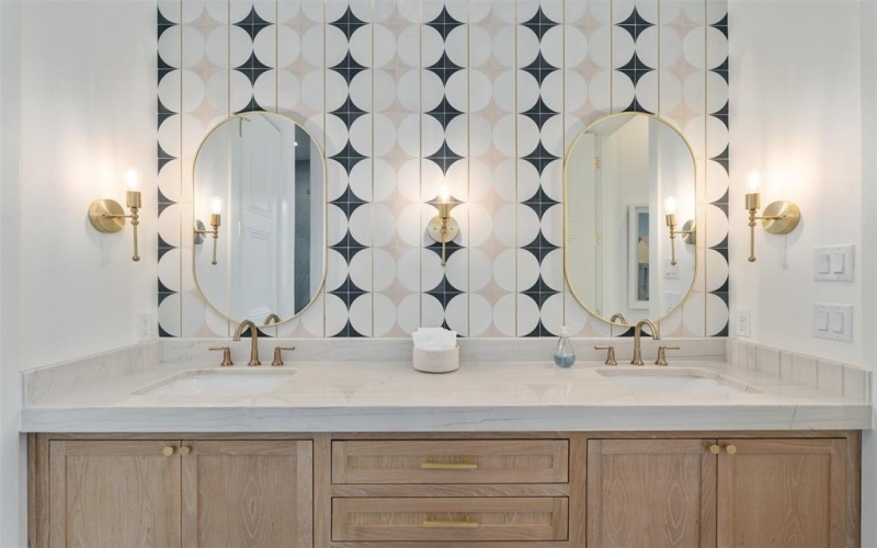 13290 Waterside Drive, Malakoff, TX 75148, 5 Bedrooms Bedrooms, ,6 BathroomsBathrooms,Residential,For Sale,13290 Waterside Drive,0,21089382