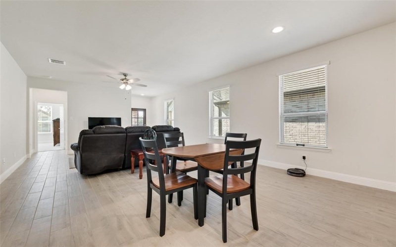 2817 Livestock Drive, Midlothian, TX 76065, 3 Bedrooms Bedrooms, ,2 BathroomsBathrooms,Residential,For Sale,2817 Livestock Drive,0,21090142