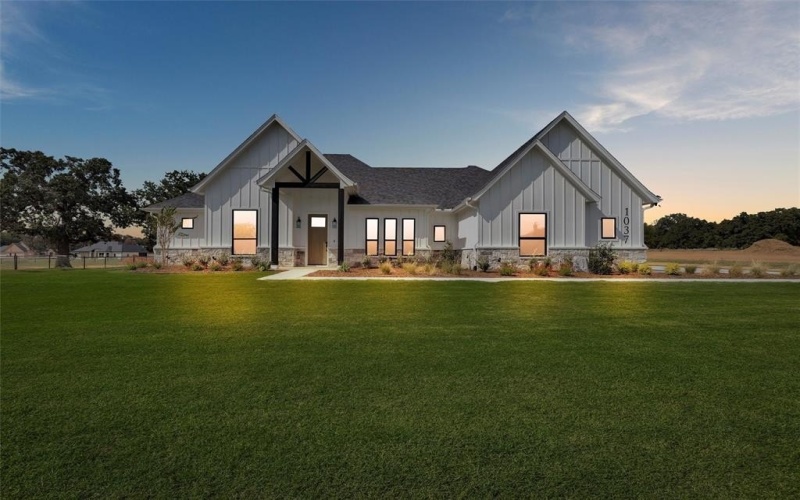 1037 Arbor Vista, Azle, TX 76020, 3 Bedrooms Bedrooms, ,2 BathroomsBathrooms,Residential,For Sale,1037 Arbor Vista,0,21090298