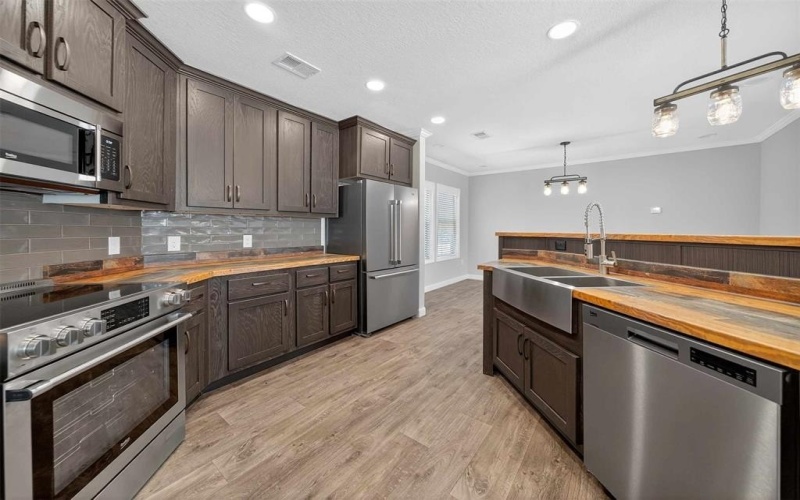 22772 County Road 448, Lindale, TX 75771, 3 Bedrooms Bedrooms, ,2 BathroomsBathrooms,Residential,For Sale,22772 County Road 448,0,21090823