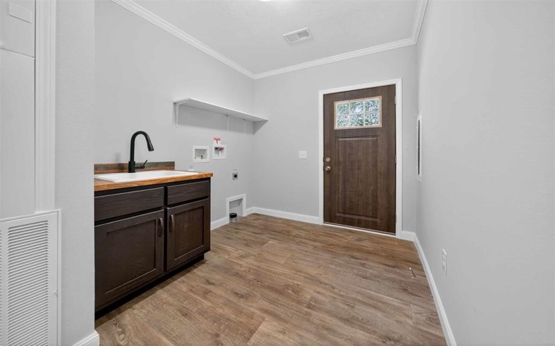 22772 County Road 448, Lindale, TX 75771, 3 Bedrooms Bedrooms, ,2 BathroomsBathrooms,Residential,For Sale,22772 County Road 448,0,21090823